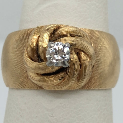 14K Yellow Gold Band with Knot Design and Diamond  CR0282