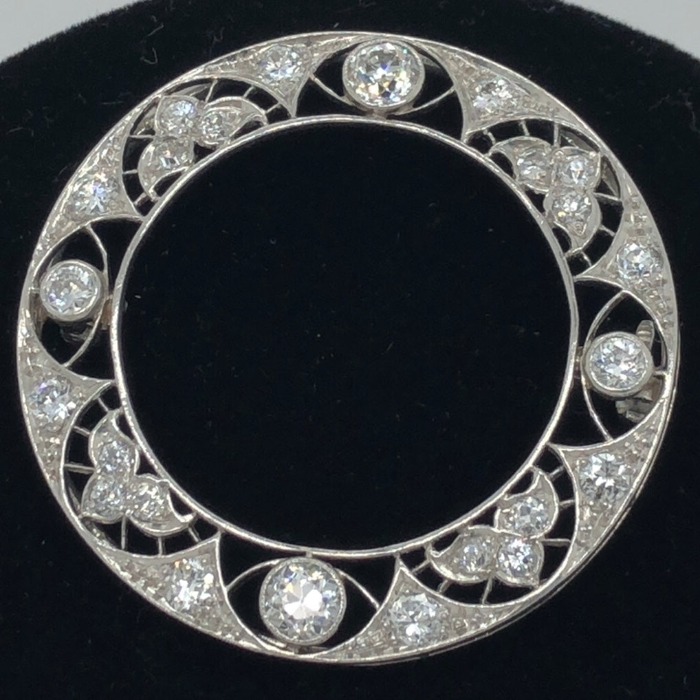 Stunning Platinum Art Deco Diamond Circle Pin  CP0039