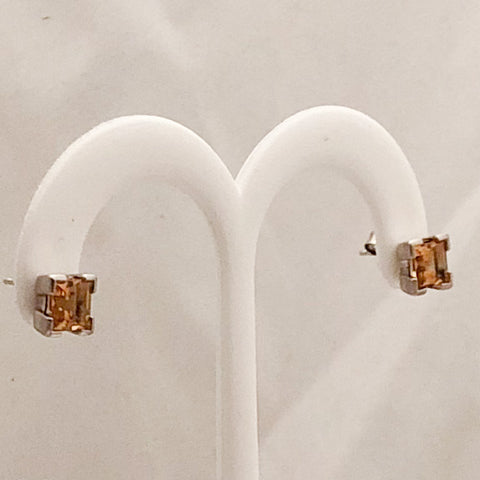 Sterling Silver Stud Earrings with Yellow/Brown Stone   JNSI0103