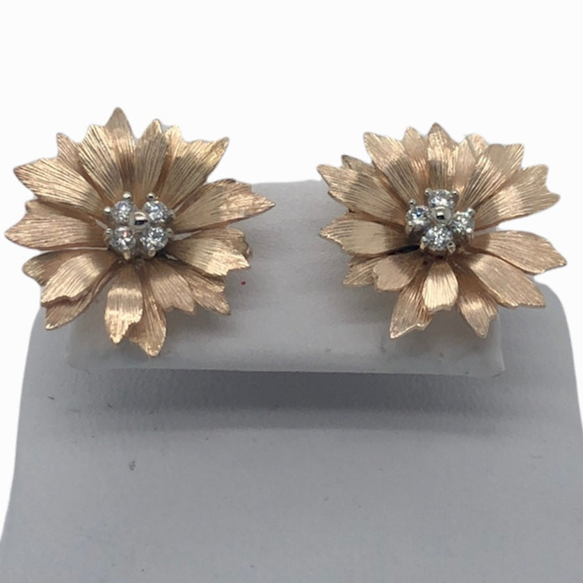 14K Yellow Gold Diamond Flower Earrings  SI0395