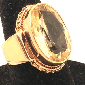 Vintage 14K Yellow Gold Ring with Large Oval Light Brown Topaz  CR0258