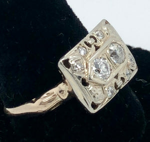 10K White Gold Art Deco Diamond Ring  CR0278